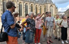 Bij het stadhuis